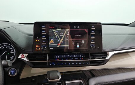 Toyota Sienna, 2021 год, 3 700 000 рублей, 14 фотография