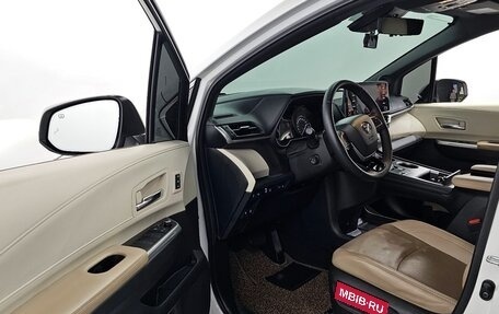 Toyota Sienna, 2021 год, 3 700 000 рублей, 12 фотография