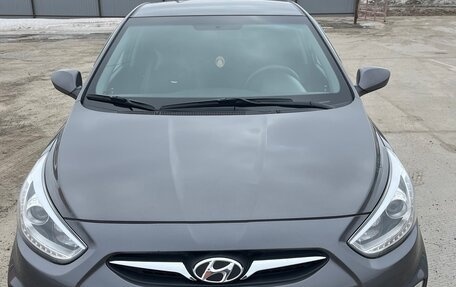 Hyundai Solaris II рестайлинг, 2014 год, 830 000 рублей, 1 фотография