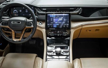 Jeep Grand Cherokee, 2024 год, 11 800 000 рублей, 24 фотография
