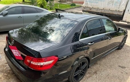 Mercedes-Benz E-Класс, 2011 год, 1 000 000 рублей, 19 фотография