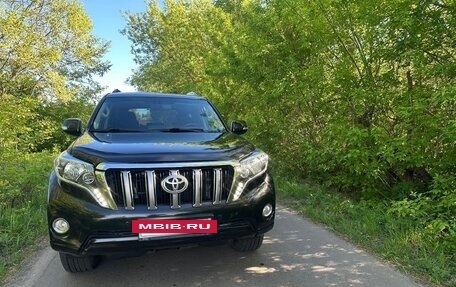 Toyota Land Cruiser Prado 150 рестайлинг 2, 2015 год, 3 300 000 рублей, 4 фотография