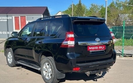 Toyota Land Cruiser Prado 150 рестайлинг 2, 2015 год, 3 300 000 рублей, 10 фотография