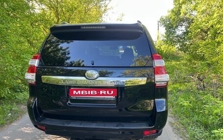 Toyota Land Cruiser Prado 150 рестайлинг 2, 2015 год, 3 300 000 рублей, 6 фотография