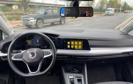 Volkswagen Golf VIII, 2021 год, 1 400 000 рублей, 5 фотография