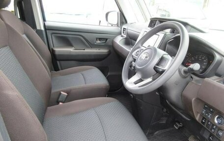 Toyota Roomy I, 2022 год, 895 000 рублей, 12 фотография