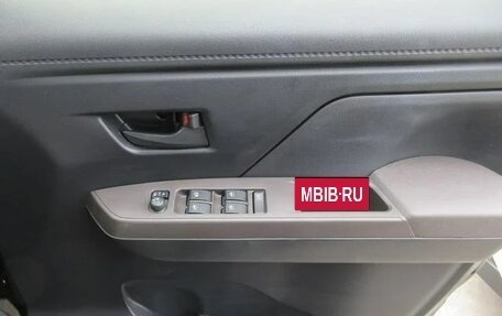 Toyota Roomy I, 2022 год, 895 000 рублей, 23 фотография