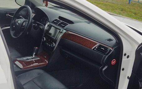 Toyota Camry, 2013 год, 1 950 000 рублей, 2 фотография
