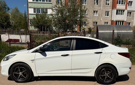 Hyundai Solaris II рестайлинг, 2011 год, 740 000 рублей, 6 фотография