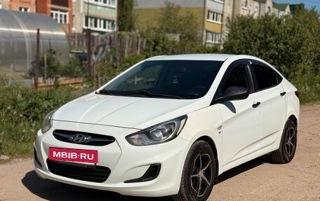 Hyundai Solaris II рестайлинг, 2011 год, 740 000 рублей, 7 фотография