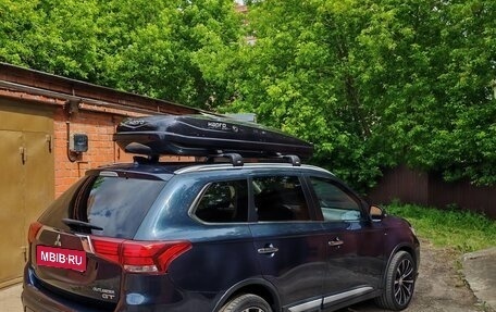 Mitsubishi Outlander III рестайлинг 3, 2017 год, 2 800 000 рублей, 4 фотография