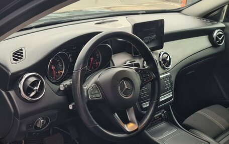 Mercedes-Benz GLA, 2018 год, 2 395 000 рублей, 18 фотография