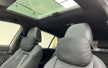 Volkswagen Golf VIII, 2021 год, 1 940 000 рублей, 14 фотография