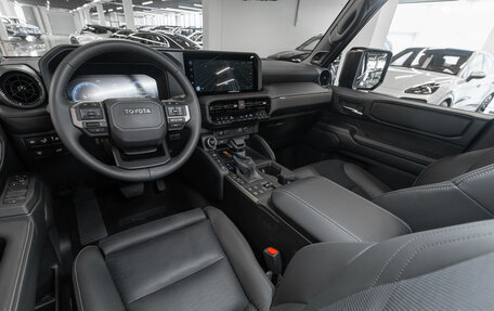 Toyota Land Cruiser Prado, 2024 год, 8 890 000 рублей, 7 фотография