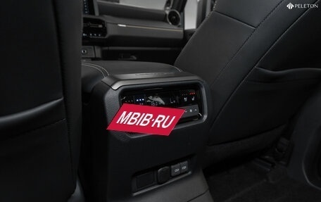 Toyota Land Cruiser Prado, 2024 год, 8 890 000 рублей, 15 фотография