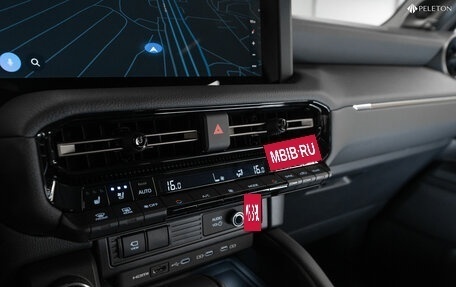 Toyota Land Cruiser Prado, 2024 год, 8 890 000 рублей, 25 фотография