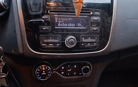 Renault Sandero II рестайлинг, 2014 год, 580 000 рублей, 15 фотография