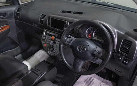 Toyota Wish II, 2003 год, 599 000 рублей, 7 фотография
