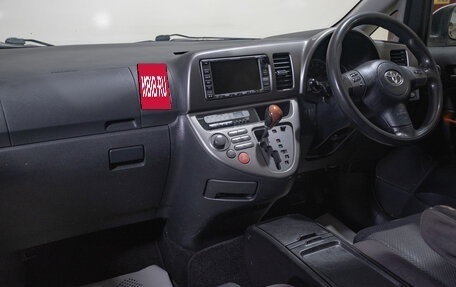 Toyota Wish II, 2003 год, 599 000 рублей, 20 фотография