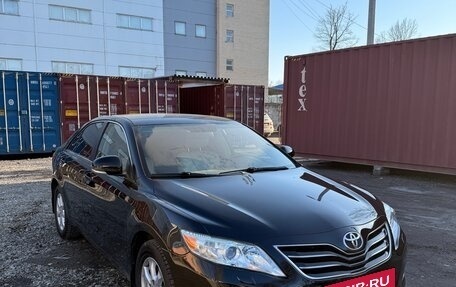 Toyota Camry, 2011 год, 1 490 000 рублей, 2 фотография