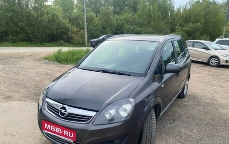Opel Zafira B, 2012 год, 695 000 рублей, 3 фотография