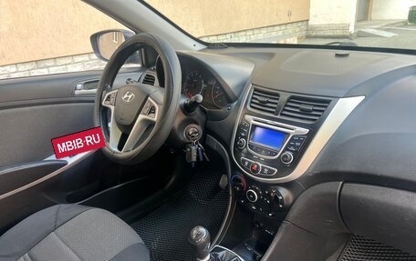 Hyundai Solaris II рестайлинг, 2011 год, 595 000 рублей, 11 фотография