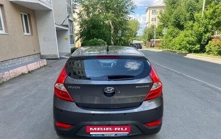 Hyundai Solaris II рестайлинг, 2011 год, 595 000 рублей, 6 фотография