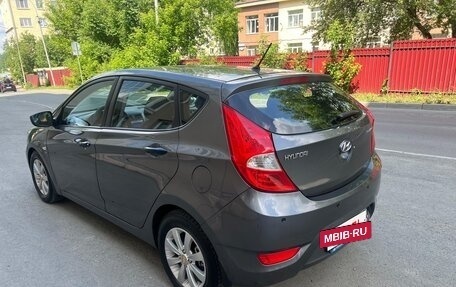 Hyundai Solaris II рестайлинг, 2011 год, 595 000 рублей, 8 фотография