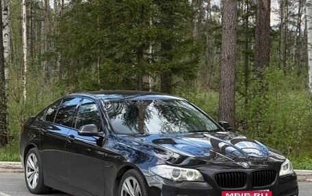 BMW 5 серия, 2015 год, 1 650 000 рублей, 2 фотография