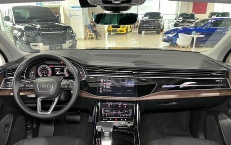 Audi Q7, 2024 год, 6 190 000 рублей, 10 фотография