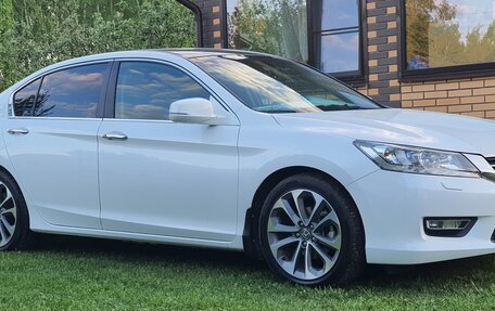 Honda Accord IX рестайлинг, 2013 год, 1 650 000 рублей, 3 фотография