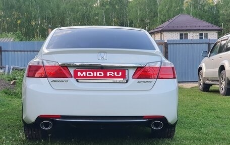 Honda Accord IX рестайлинг, 2013 год, 1 650 000 рублей, 8 фотография