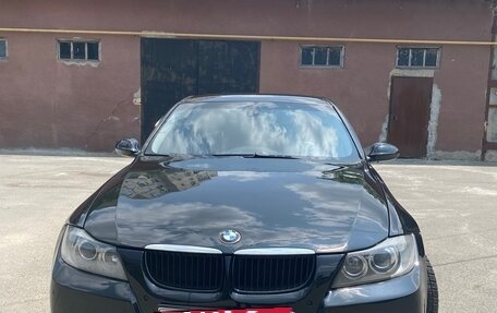 BMW 3 серия, 2006 год, 1 800 000 рублей, 16 фотография