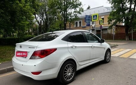 Hyundai Solaris II рестайлинг, 2011 год, 850 000 рублей, 3 фотография