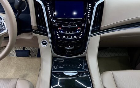 Cadillac Escalade IV, 2020 год, 5 999 999 рублей, 15 фотография