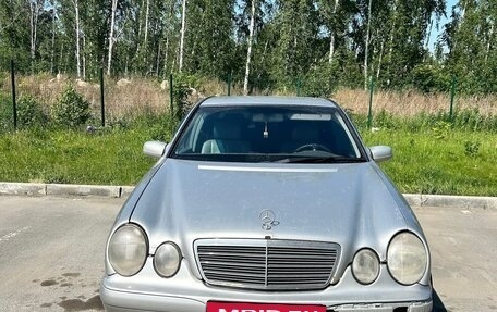Mercedes-Benz E-Класс, 2000 год, 540 000 рублей, 2 фотография
