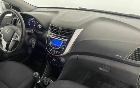 Hyundai Solaris II рестайлинг, 2011 год, 579 000 рублей, 15 фотография