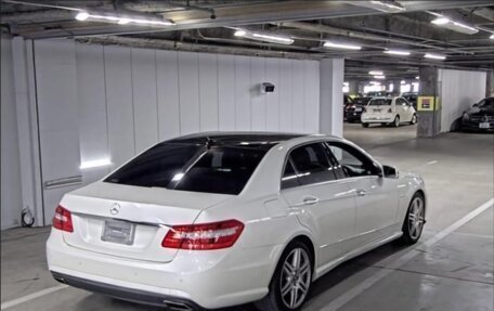 Mercedes-Benz E-Класс, 2011 год, 1 480 000 рублей, 2 фотография
