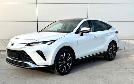 Toyota Venza, 2022 год, 3 790 000 рублей, 1 фотография