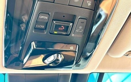 Toyota Venza, 2022 год, 3 790 000 рублей, 12 фотография