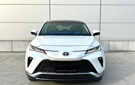 Toyota Venza, 2022 год, 3 790 000 рублей, 2 фотография