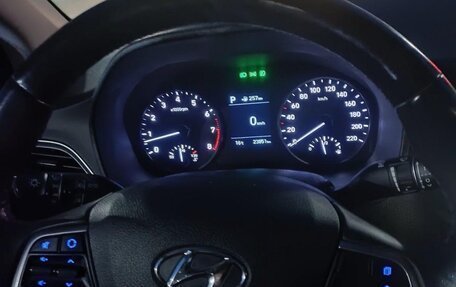 Hyundai Solaris II рестайлинг, 2017 год, 1 400 000 рублей, 19 фотография