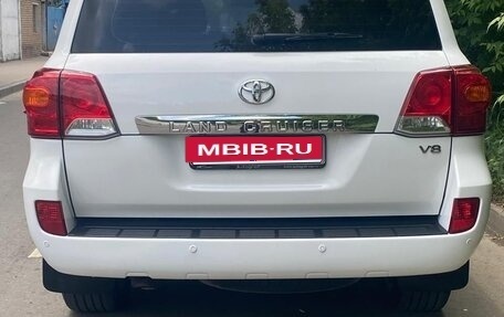 Toyota Land Cruiser 200, 2015 год, 4 599 000 рублей, 3 фотография