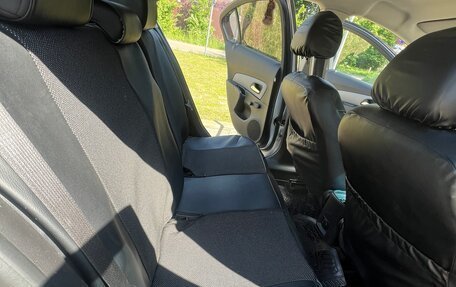 Chevrolet Cruze II, 2011 год, 740 000 рублей, 9 фотография