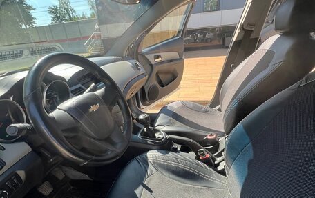 Chevrolet Cruze II, 2011 год, 740 000 рублей, 7 фотография