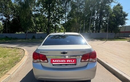 Chevrolet Cruze II, 2011 год, 740 000 рублей, 3 фотография