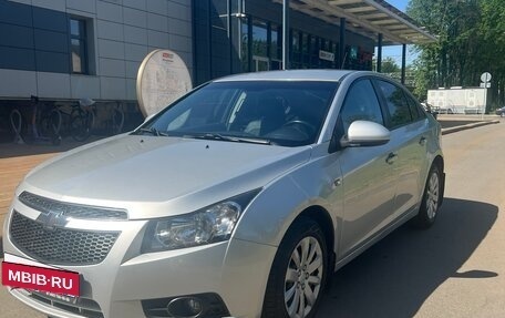 Chevrolet Cruze II, 2011 год, 740 000 рублей, 5 фотография