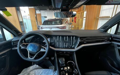 Volkswagen Touareg III, 2024 год, 10 490 000 рублей, 7 фотография