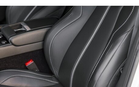 Aston Martin V12 Vantage, 2016 год, 13 950 000 рублей, 18 фотография
