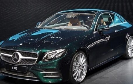 Mercedes-Benz E-Класс, 2018 год, 4 645 000 рублей, 1 фотография